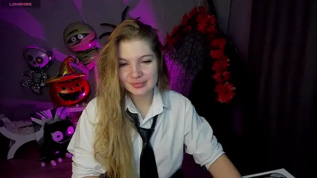 Snapshot of lily_williamss chatting on 31, 10, 2025 lily williamss online show from 31, 10, 2025