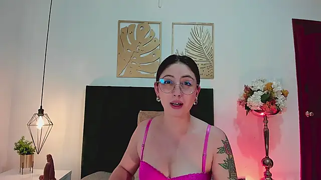Emilywatsonn online show from 22, 12, 2024