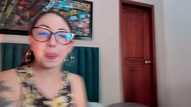 Emilywatsonn online show from 21, 12, 2025