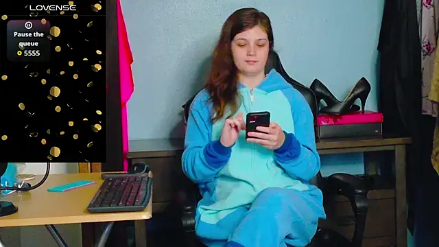 TreeJeanne online show from 1, 11, 2025