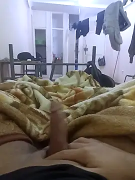 Snapshot of Hot_Boy_2004 chatting on 17, 2, 2026 Hot Boy 2004 online show from 17, 2, 2026