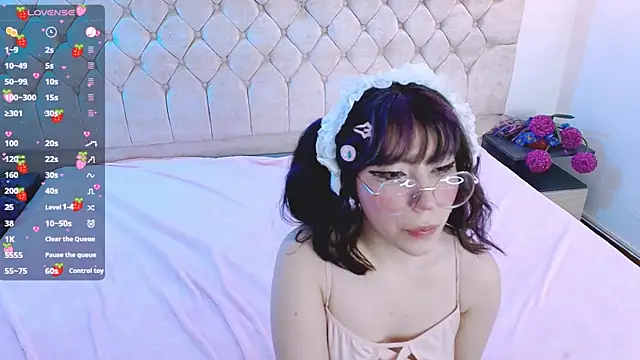 Snapshot of Purplee_Baby chatting on 5, 1, 2025 Purplee Baby online show from 5, 1, 2025