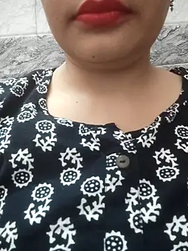 Snapshot of Aaradhya chatting on 25, 2, 2025 Aaradhya online show from 25, 2, 2025