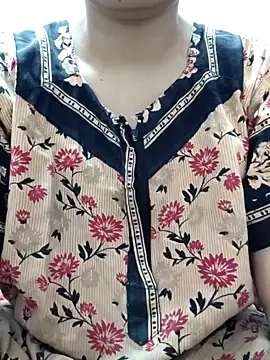 Snapshot of Aaradhya chatting on 4, 3, 2025 Aaradhya online show from 4, 3, 2025