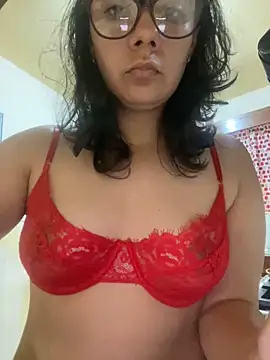 Snapshot of ashhleyyyy chatting on 2, 10, 2025 ashhleyyyy online show from 2, 10, 2025