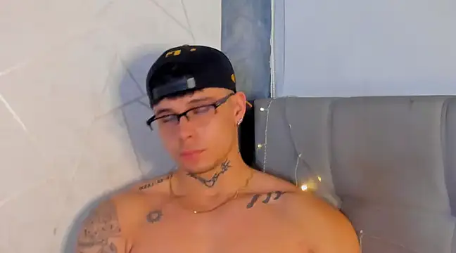 NoahhBrown online show from 9, 12, 2024