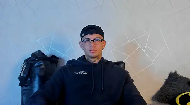 NoahhBrown online show from 18, 12, 2024