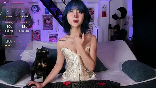 Snapshot of MonxxsLove chatting on 2, 10, 2025 MonxxsLove online show from 2, 10, 2025