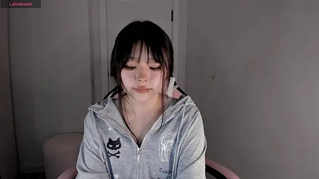 hee young11 online show from 8, 11, 2025