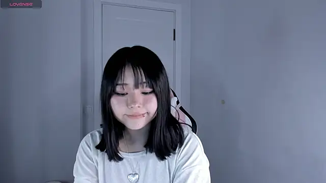 hee young11 online show from 4, 12, 2025