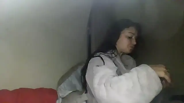 Snapshot of Linusya chatting on 21, 9, 2025 Linusya online show from 21, 9, 2025