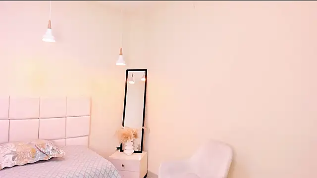 Snapshot of your_khloe chatting on 20, 2, 2026 your khloe online show from 20, 2, 2026