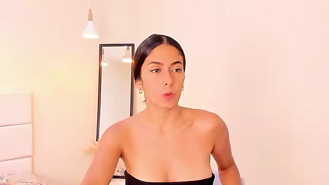 Snapshot of your_khloe chatting on 7, 3, 2026 your khloe online show from 7, 3, 2026