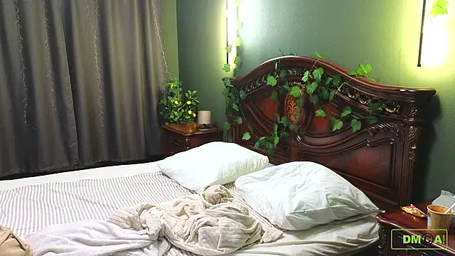 Snapshot of Charlotte_wow chatting on 10, 11, 2025 Charlotte wow online show from 10, 11, 2025