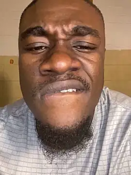 Snapshot of Pinepool21 chatting on 9, 10, 2025 Pinepool21 online show from 9, 10, 2025