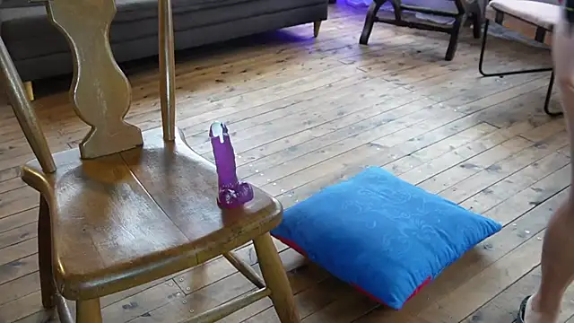 Kozzy  online show from 8, 10, 2025