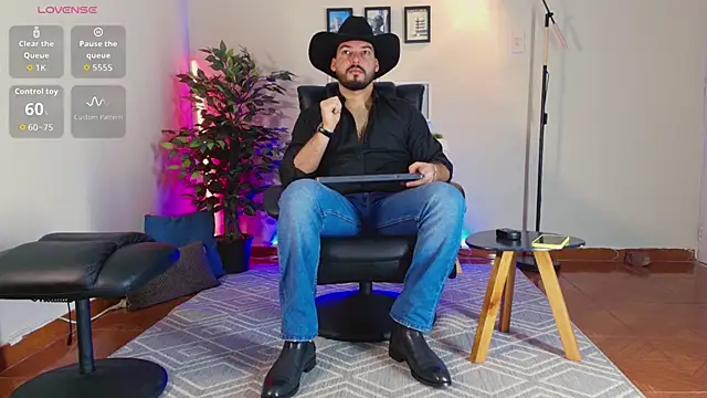 Snapshot of HenryBenso chatting on 14, 10, 2025 HenryBenso online show from 14, 10, 2025