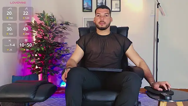 Snapshot of HenryBenso chatting on 21, 10, 2025 HenryBenso online show from 21, 10, 2025