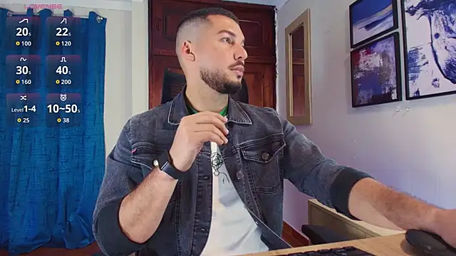 Snapshot of HenryBenso chatting on 26, 10, 2025 HenryBenso online show from 26, 10, 2025