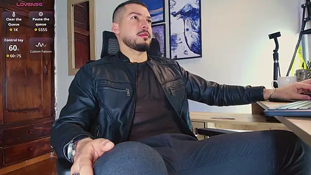 Snapshot of HenryBenso chatting on 3, 11, 2025 HenryBenso online show from 3, 11, 2025