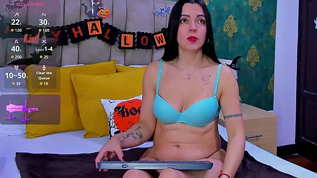 SuzanSmithh online show from 27, 10, 2025