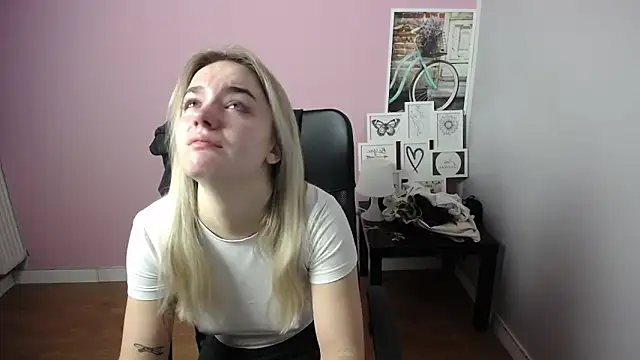 Snapshot of viktoria_lovely chatting on 3, 12, 2024 viktoria lovely online show from 3, 12, 2024