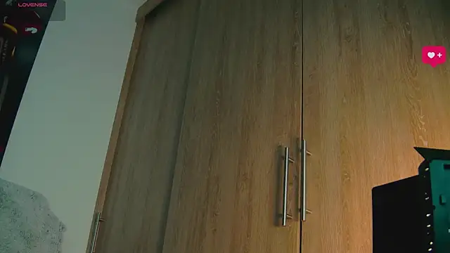 Snapshot of aidaadams chatting on 10, 10, 2025 aidaadams online show from 10, 10, 2025