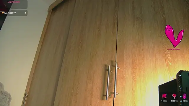 Snapshot of aidaadams chatting on 12, 10, 2025 aidaadams online show from 12, 10, 2025