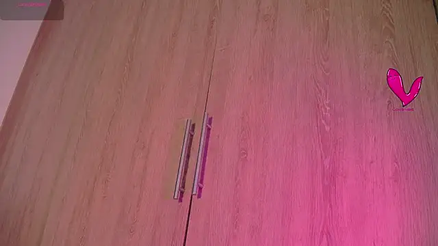 Snapshot of aidaadams chatting on 24, 10, 2025 aidaadams online show from 24, 10, 2025