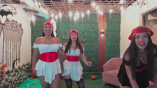 Snapshot of aidaadams chatting on 31, 10, 2025 aidaadams online show from 31, 10, 2025