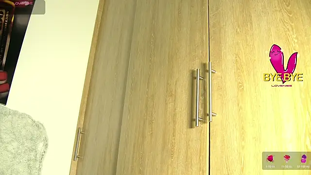 Snapshot of aidaadams chatting on 5, 11, 2025 aidaadams online show from 5, 11, 2025