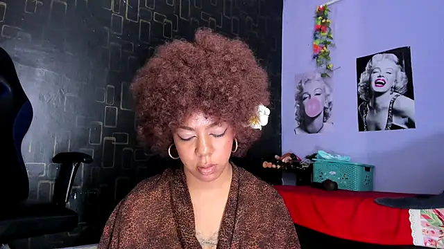 Alika01 online show from 13, 2, 2025