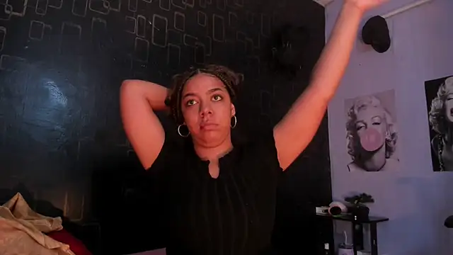 Alika01 online show from 1, 3, 2025