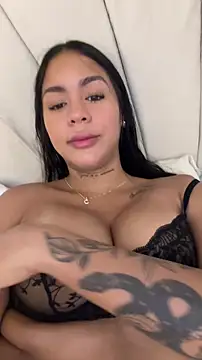 IsabelaVanegas  online show from 26, 11, 2025