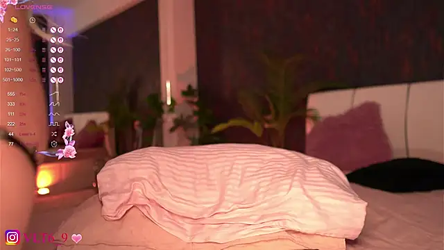 violettabunny03 online show from 14, 3, 2025