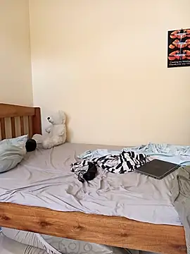 Snapshot of Horny_wifey254 chatting on 15, 12, 2025 Horny wifey254 online show from 15, 12, 2025