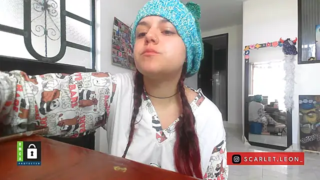 Scarletleon77 online show from 22, 10, 2025