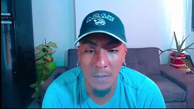 yosoy enzo2020 online show from 11, 12, 2024