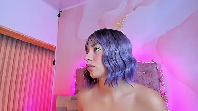 Snapshot of Khassia_f32 chatting on 8, 3, 2025 Khassia f32 online show from 8, 3, 2025