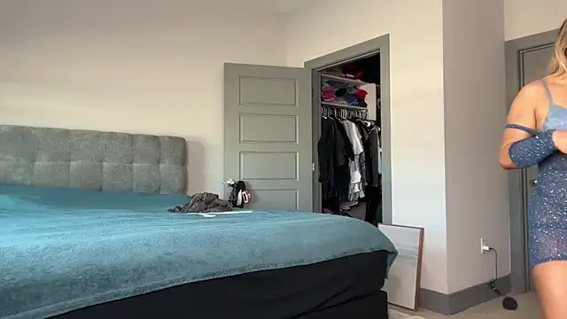 ElenaErickson online show from 13, 1, 2025