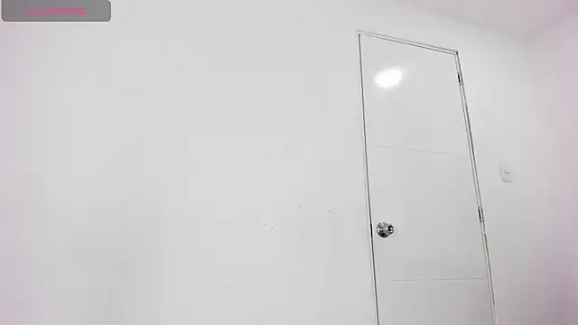 Snapshot of CurvyViolet chatting on 6, 12, 2024 CurvyViolet online show from 6, 12, 2024