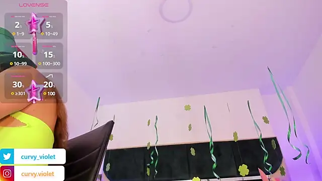 Snapshot of CurvyViolet chatting on 17, 3, 2025 CurvyViolet online show from 17, 3, 2025