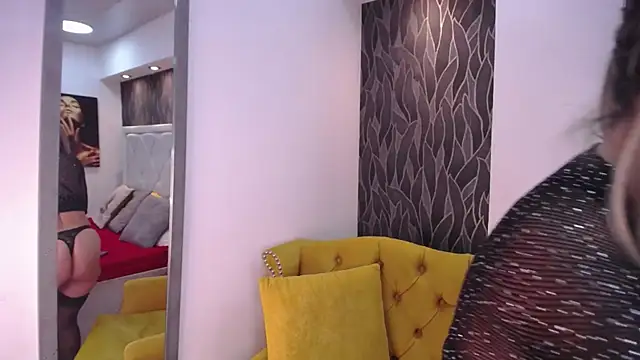 Snapshot of EvelinaGrey chatting on 3, 3, 2025 EvelinaGrey online show from 3, 3, 2025