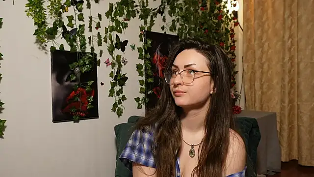 NaughtYHomemadE online show from 12, 11, 2025