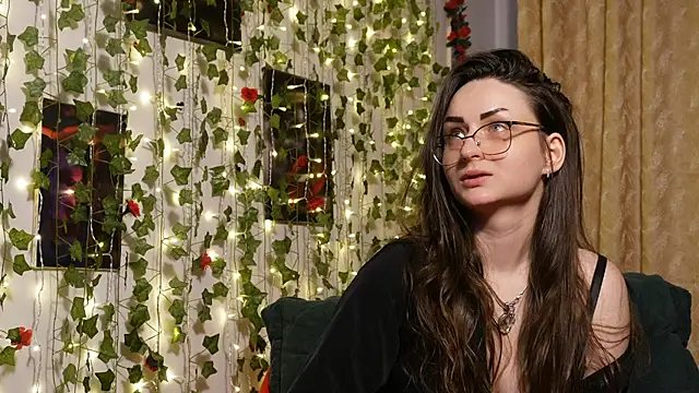 NaughtYHomemadE online show from 11, 1, 2026