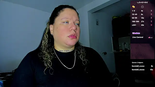 Snapshot of mariana_maze chatting on 4, 1, 2025 mariana maze online show from 4, 1, 2025