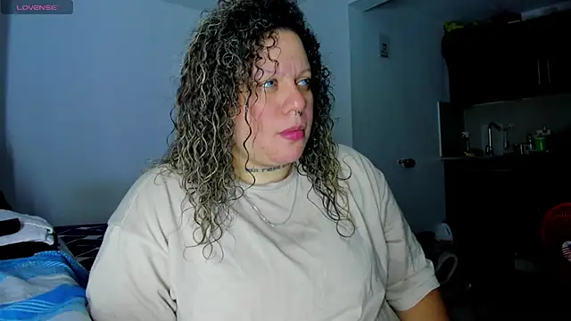 Snapshot of mariana_maze chatting on 12, 1, 2025 mariana maze online show from 12, 1, 2025