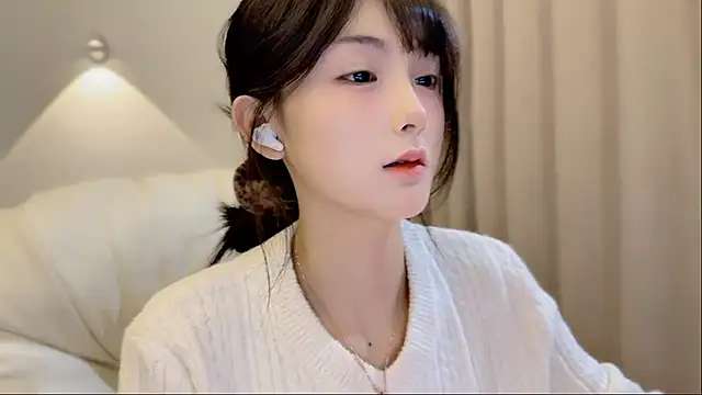 Snapshot of SHUIshui_ chatting on 5, 12, 2025 SHUIshui online show from 5, 12, 2025