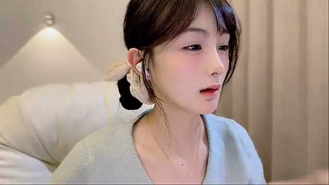 Snapshot of SHUIshui_ chatting on 15, 12, 2025 SHUIshui online show from 15, 12, 2025