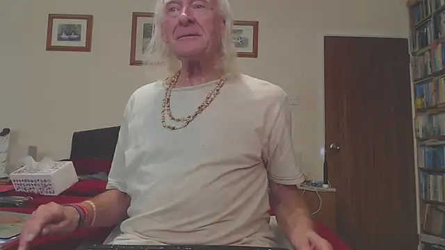 WaverlyKernow online show from 19, 12, 2025